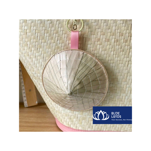 พวงกุญแจหมวกไม้ไผ่เวียดนามทำมือ ของที่ระลึก ขายส่งจำนวนมาก รับผลิตแบบ OEM - Product Image 2