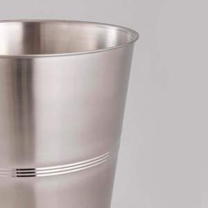 <b>Square</b> Shape Metal Dust <b>Bin</b> for Home Hotel Restaurant Durable Waste Basket Stylish Cleaning Recycling Trash <b>Bin</b> - Product Image 4