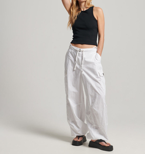 Service OEM de vêtements de sport, prix bas, en stock, débardeur femme confortable, vêtements de fitness pour femme. - Product Image 1