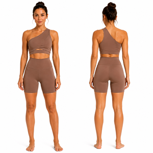 Ensemble de yoga asymétrique pour femme avec short cycliste taille haute, idéal pour le fitness et l'entraînement en salle de sport - Product Image 1