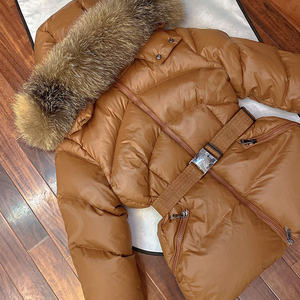 Chaquetas para mujer, chaqueta Memory forrada, ropa de abrigo cálida para invierno, diseño elegante con cuello de piel extraíble, abrigo de corte moderno. - Product Image 2