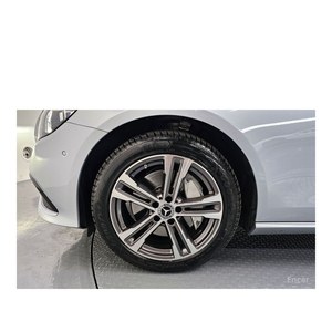 Mercedes-Benz Classe E E350 4MATIC Avantgarde 2022, 33 280 km, boîte automatique, sièges en cuir, conduite à gauche, caméra de recul - Product Image 5