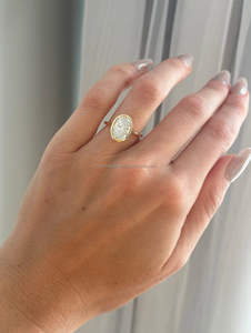 Anillo de Diamantes de Corte Ovalado de Lujo en Oro Amarillo, Elegante Anillo de Compromiso con Diamantes Ovalados para Mujer, Joyería Clásica, Regalo para Aniversario - Product Image 3