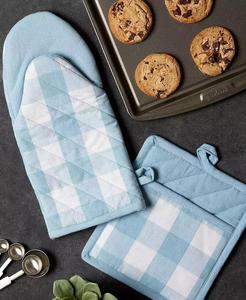 Colección de cocina Buffalo Check, juego de cocina clásico de granja, manopla para horno, Blanco azul claro, 2 piezas | Importaciones de diseño - Product Image 2