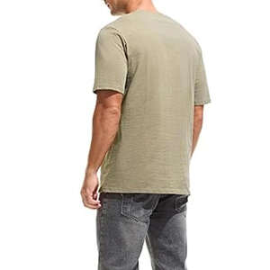 T-shirts personnalisés en coton 100% 220gsm à séchage rapide, prix de gros, avec logo imprimé numériquement sur mesure pour la mode masculine estivale - Product Image 2