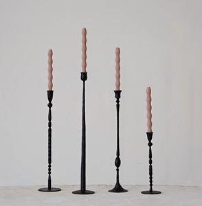 Support de bougie conique en métal noir martelé, grand modèle, style moderne sculptural, centre de table, décoration intérieure, vente en gros - Product Image 1