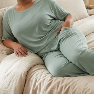 Pyjama d'été surdimensionné pour femme en modal, col rond, taille élastique, manches longues, avec logo personnalisé, ensemble de vêtements de nuit - Product Image 1