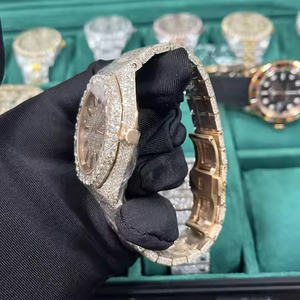 Montre de luxe pour homme Prime Status en moissanite, montre à quartz haut de gamme, conçue pour un style affirmé, un objet de prestige pour un style élégant. - Product Image 4