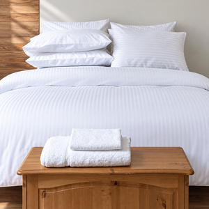 Parure de lit d'hôtel 4 pièces, 300TC, 100% coton, tissu de haute qualité, taie d'oreiller, housse de couette, drap-housse élastique - Product Image 4