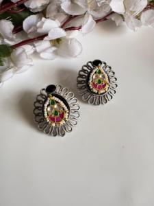 Pendientes de Piedra Kundan para Mujer – Diseño Étnico Fusionado - Product Image 2