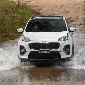 Kia Sportage: SUV Compacto y Confortable con Conectividad Inteligente, Interior Espacioso y Soluciones de Almacenamiento Prácticas - Product Image 2