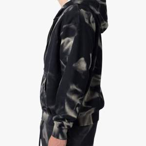 เสื้อฮู้ดดี้ผู้ชายไซส์ใหญ่คุณภาพสูงแบบซิป วินเทจ สีซีดจาง สไตล์ทำสีแบบแอซิดวอช - Product Image 5