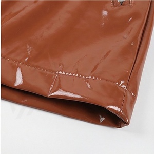 Jupe courte en cuir PU taille haute pour femme, asymétrique, avec fermeture éclair, ceinture et poches, style motard, couleur unie brillante, toutes saisons - Product Image 6