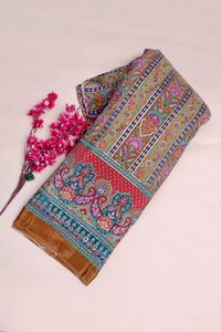 Tela con estampado floral de rayas color camel y borde ornamental para diseño de kurti, material para vestido, tela para ropa étnica. - Product Image 2