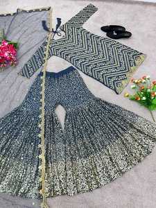 Nouvelle robe longue en georgette de style indien et pakistanais, design exclusif pour les occasions spéciales, robe Anarkali avec de riches broderies - Product Image 2