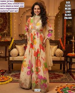 Vestido de Gala Moderno Anarkali con Cintura Natural y Largo hasta el Suelo, con Bordado Floral en Chinon, Cómodo y Transpirable, Moonlit Majesty - Product Image 3