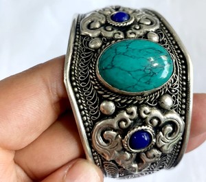 White Silver Plated <b>Copper</b> Alloy Heart Romantic Turquoise Inlay Cuff <b>Bracelets</b> for Unisex - Product Image 6