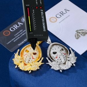 จี้หน้ากากเจสัน - จี้เงินแท้ 925 ประดับมอสซาไนต์, จี้หน้ากากสยองขวัญประดับมอสซาไนต์, เครื่องประดับฮิปฮอปสยองขวัญประดับมอสซาไนต์ - Product Image 5