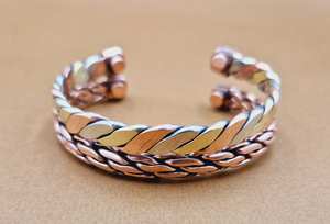 กำไลข้อมือแม่เหล็กเพื่อสุขภาพ ประดับมุกเทียม ดีไซน์ผีเสื้อน่ารัก บรรเทาอาการปวดข้ออักเสบ ปรับขนาดได้ ราคาประหยัด เหมาะสำหรับงานแต่งงาน - Product Image 5