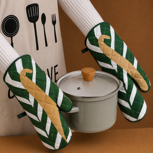 100% Cotton Printed Oven Mitten for kitchen use Oven mitt <b>set</b> Heat Insulation With Custom Size And Logo Wholesale in India. - Product Image 1