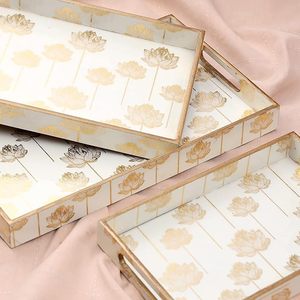 Ensemble de plateaux de service rectangulaires contemporains en bois artisanal à motifs floraux de luxe avec poignées pour table basse, thé, petit-déjeuner, décoration intérieure - Product Image 1