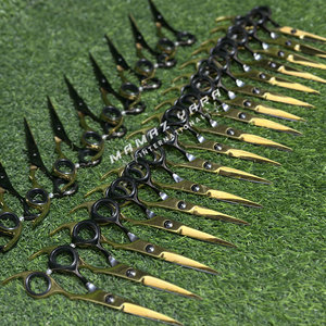 Juego de Tijeras de Peluquería Profesionales de Acero Inoxidable en Color Dorado y Negro, Kit de Tijeras para Salón de Belleza, Proveedor de Artículos para Salón - Product Image 5