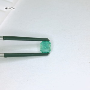Gema suelta de esmeralda de calidad premium, grado 3A, procedente de Zambia, corte cuadrado octogonal, piedra verde intensa de 0.81 ct para la fabricación de joyería personalizada. - Product Image 2
