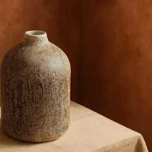 Elegant Black Ceramic Vase - Boho Chic Decorative Centerpiece Ceramic Vase Luxury Home Decorative Big Flower Ceramic Vase By UO - Product Image 6