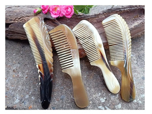 Peine de Cuerno de Búfalo Ecológico con Función de Masaje del Cuero Cabelludo y Dientes Suaves - Product Image 6