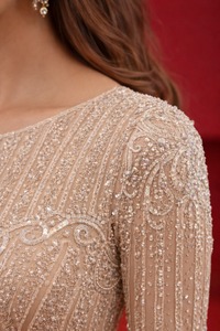 Vestido de Noche Largo Asimétrico Estilo Inglés con Cuentas Bordadas y Ajuste Ceñido para Fiesta de Boda y Compromiso de Mujer - Product Image 3