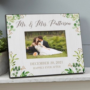 Cadre photo rectangulaire classique en bois pour affichage mural, orientation verticale - Product Image 2