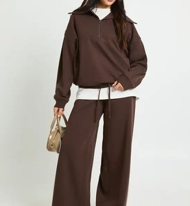 Conjunto Deportivo Ajustado para Mujer, Top de Cuello Redondo y Pantalones de Pierna Recta, Fabricante de Ropa OEM ODM, Chándal con Puños Acanalados - Product Image 1