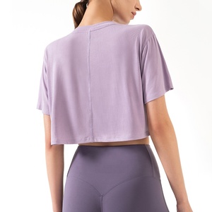 Wholesale Loose Design Workout Crop Shirt Cotton Shirt for Women Crop Top Crop t Shirt Women - Product Image 3