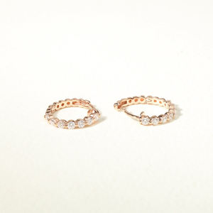 Elegantes Pendientes de Aro con Diamantes, Oro Rosa Sólido de 14K, Aros Minimalistas con Diamantes, Delicados, para Uso Diario, Regalo de Aniversario o Boda - Product Image 3