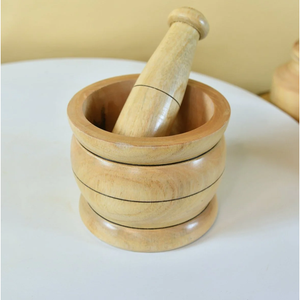 Mortero y Pilón de Madera Maciza Ecológico Hecho a Mano, Triturador Manual para Especias y Hierbas 173 - Product Image 4