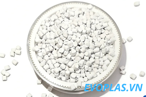 Masterbatch blanc TiO2 de qualité supérieure pour résine de support PE PP PS, additifs spécialisés pour le moulage par injection-soufflage, haute opacité - Product Image 4