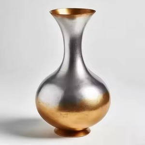 Vase à fleurs classique en métal, élégant support pour arrangement floral, idéal pour centre de table de mariage - Product Image 5