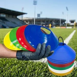 Cônes d'entraînement souples en plastique PE, marqueurs sportifs légers et empilables pour les exercices de vitesse et de travail au sol en football, soccer et rugby - Product Image 5
