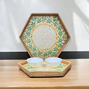 Bandeja de Almacenamiento de Ratán y Madreperla Hecha a Medida de Alta Calidad con Diseño Floral Amarillo y Mosaico Verde - Product Image 2