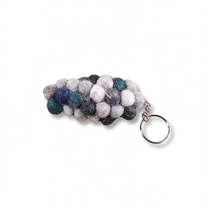 Porte-clés en forme de boule naturelle en peluche - Product Image 2