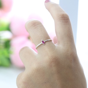 Bague Solitaire en Argent Sterling 925 avec Rubis Naturel Taille Marquise, Pierre de Naissance pour Femme, Bijou Fin Minimaliste en Pierre Rouge, Vente en Gros - Product Image 2