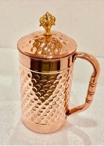 Ensemble de carafes en cuivre pour la décoration de cuisine contemporaine, ensemble en métal avec verres, durable, réutilisable, vaisselle moderne. - Product Image 6