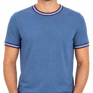 Camiseta de manga corta para hombre, cuello redondo, color borgoña y blanco, con doble franja acanalada en el cuello, ideal para entrenamiento. - Product Image 2