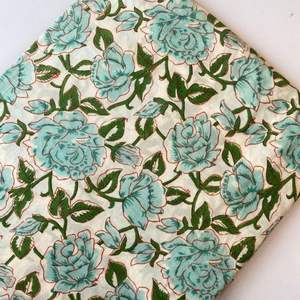 Tissu en coton imprimé traditionnel Jaipuri, coton cambriqué imprimé au bloc 60x60, tissu en coton à motifs. - Product Image 1