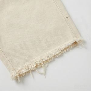 กางเกงยีนส์ขาสั้นพรีเมียมสำหรับผู้ชาย ออกแบบใหม่สำหรับเล่นกีฬา มีไซส์ผู้ใหญ่ ขายส่ง รับทำโลโก้ สีตามสั่ง สไตล์ประดับเพชร - Product Image 5