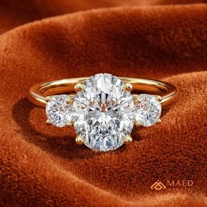 Bague en argent plaqué or avec moissanite taille ovale pour femme – Bijou étincelant de luxe pour fiançailles, mariage, anniversaire et soirée - Product Image 3