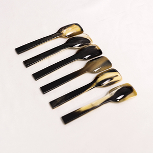 Nouveaux ustensiles de cuisine exquis en corne de buffle, cuillère à caviar artisanale personnalisée pour le service en cuisine, artisanat naturel - Product Image 1
