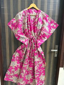 Vestido Kaftán Floral de Algodón para Mujer, Túnica de Playa Ligera, Ropa de Verano Informal, Estampado Bohemio, Maxi Vestido con Mangas Murciélago, Hecho a Mano - Product Image 1