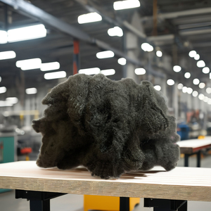 Fibra de Poliéster 100%, Mejor Precio, Color Negro Sólido 3D, Grado A, Fabricante Vikohasan, para Relleno de Juguetes, Almohadas, Cojines - Product Image 1