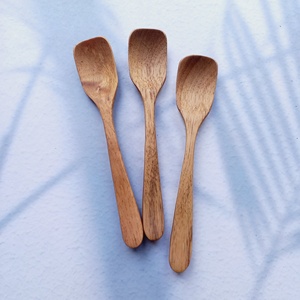 Cuillère originale en bois de hêtre écologique et naturelle, personnalisée et délicieuse pour les fêtes populaires du Vietnam - Product Image 6